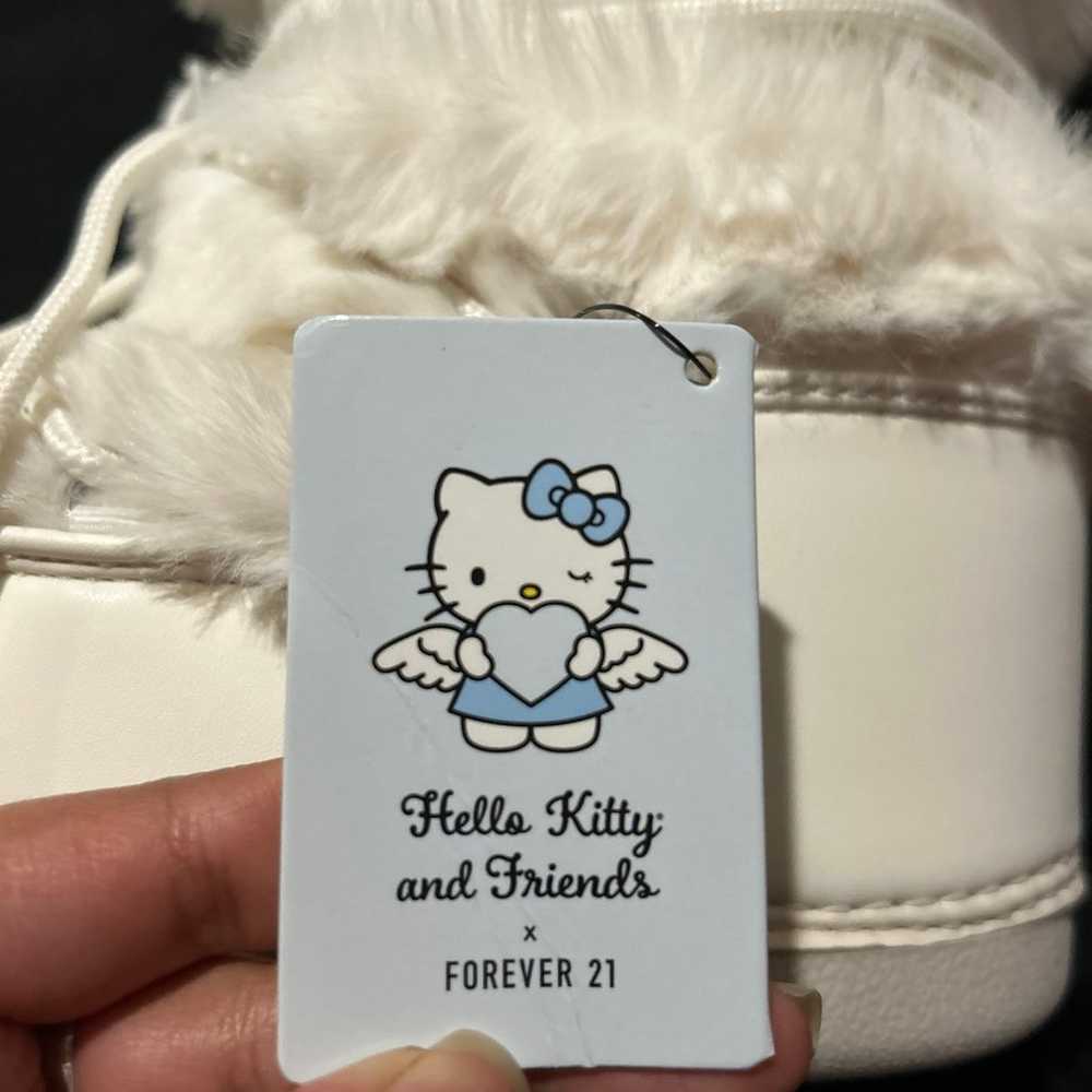 Hello kitty fur boots - image 3