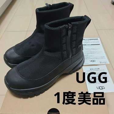 UGG Women's YOSE ZIP Boots 6