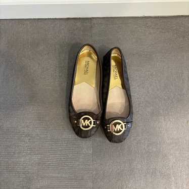 Michael Kors Classic Signature Logo Brown Flat Ba… - image 1