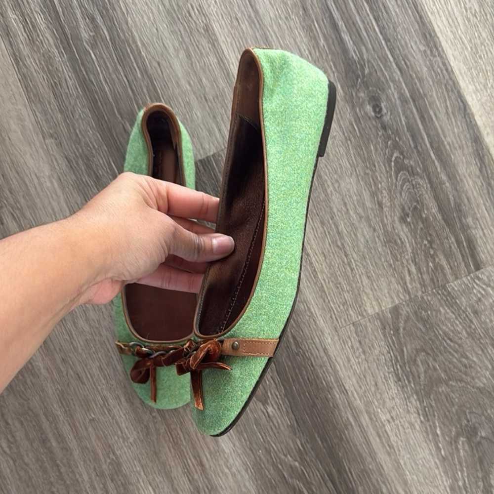 J crew Green Textile Leather  Flats 7.5 Bow Balle… - image 3