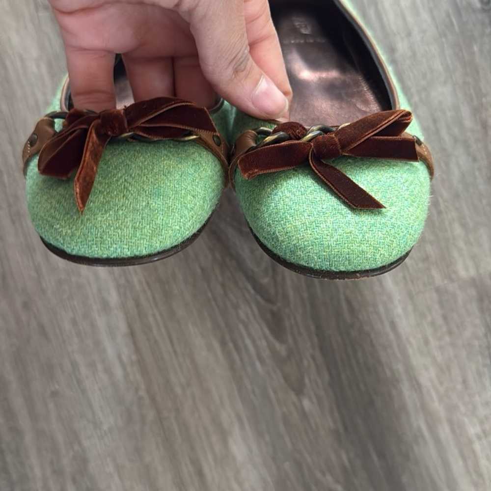 J crew Green Textile Leather  Flats 7.5 Bow Balle… - image 4