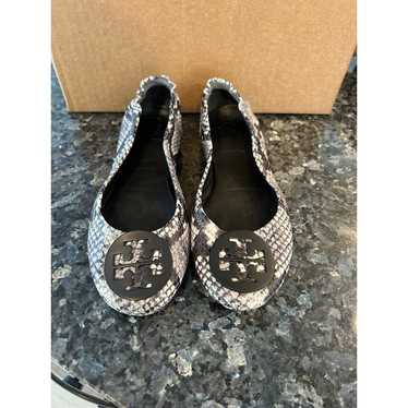 Tory Burch flats size 6 snake skin flats