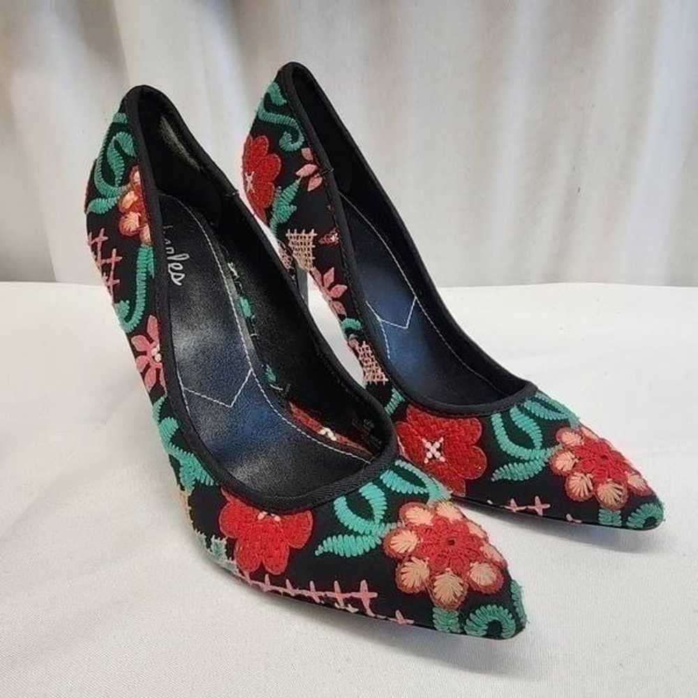 Charles by Charles David Size 9 Addie Black Flora… - image 1