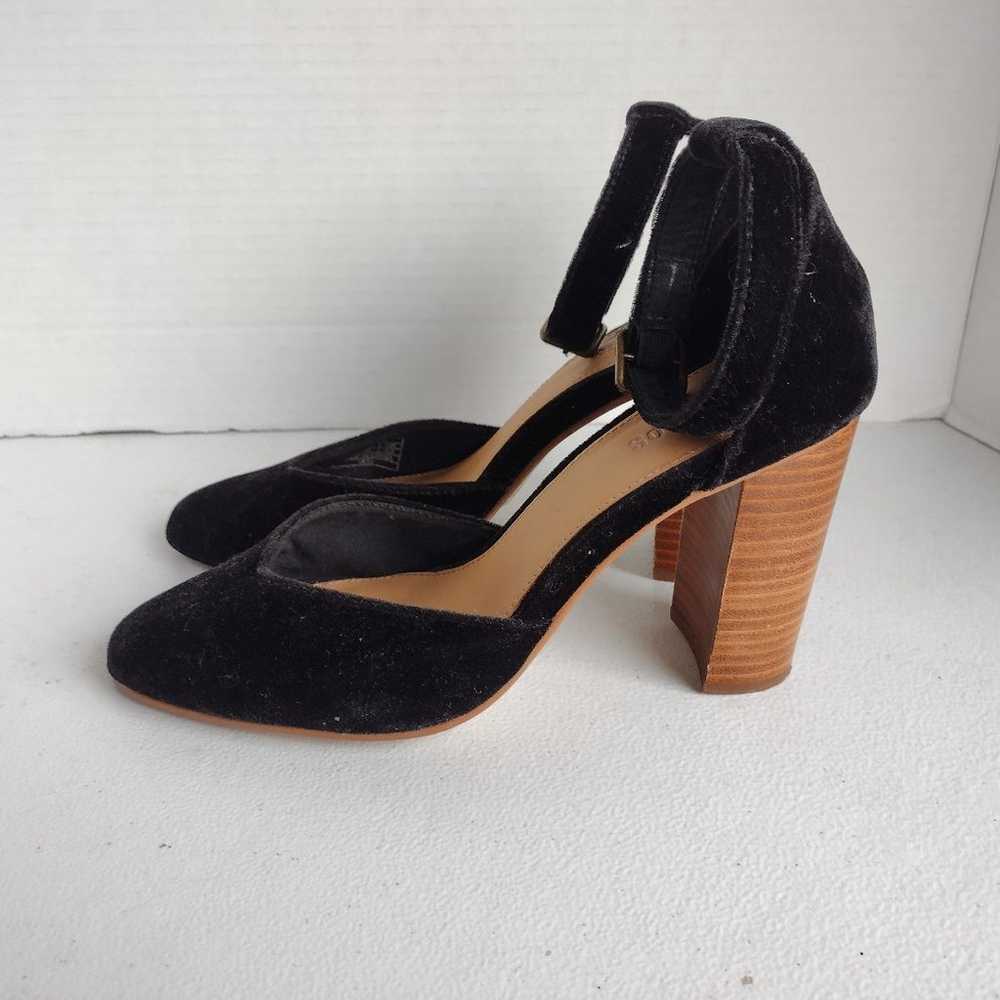 Soludos women's black velvet heels size 7.5 - image 3