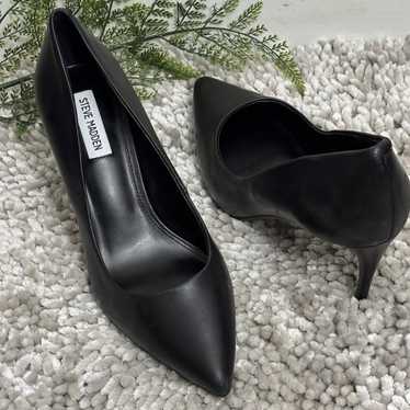 Steve Madden LUIZA Pointed Toe Pumps Size: 10M