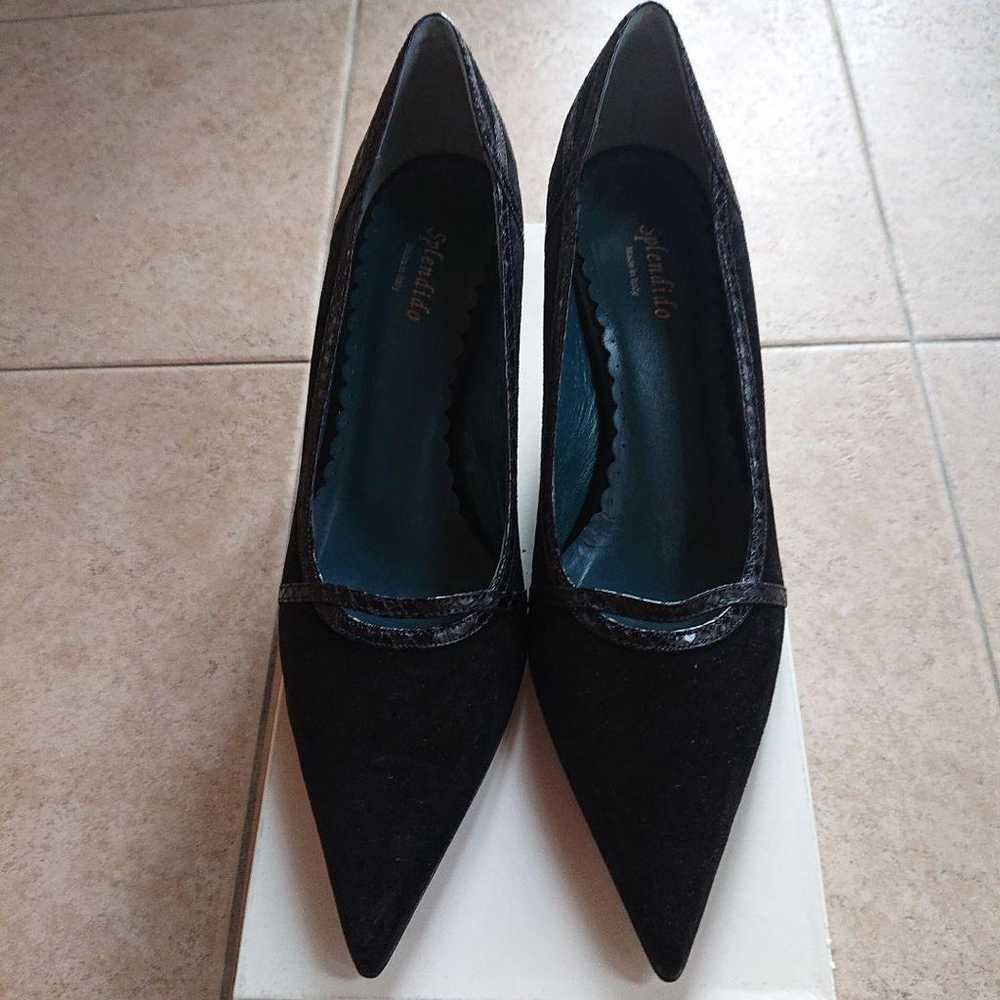 Black suede pointed-toe pumps - image 1