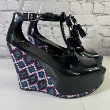 Melissa black T- strap platform Gradient size 6 je