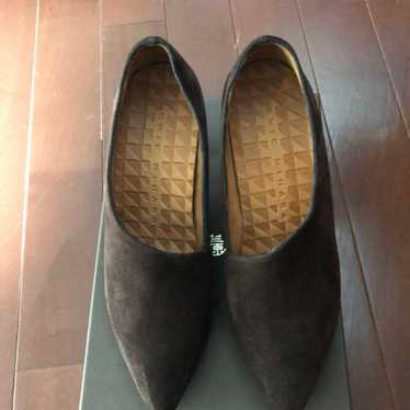 Chie Mihara LOA Pumps 37.5 Brown Suede - image 1