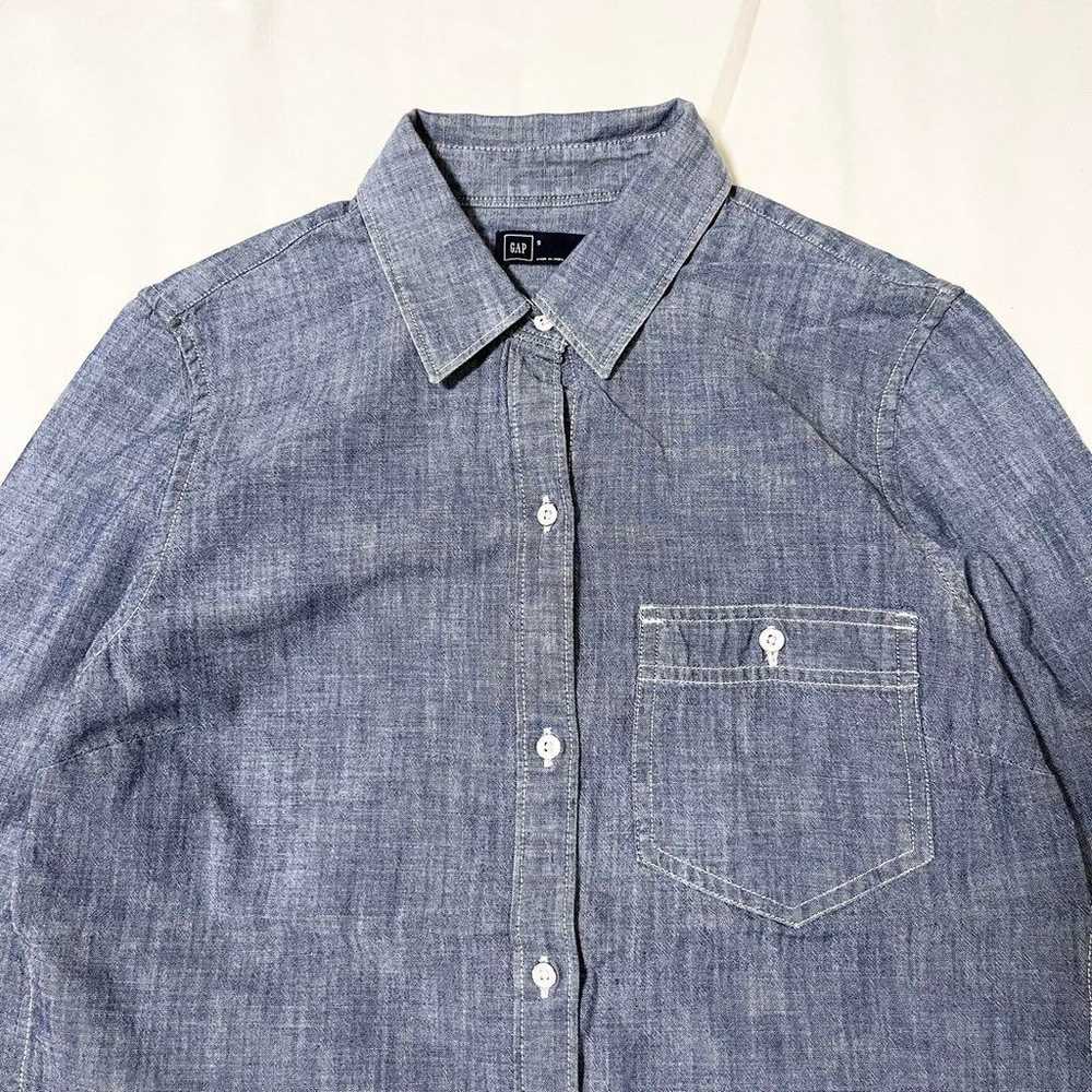 GAP Women's Chambray Shirt Denim Shirt Plain Made… - image 4