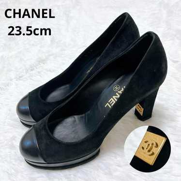 Excellent condition Chanel suede chunky heel pumps