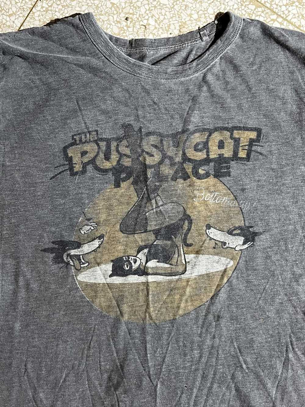 Designer The pussycat palace preowned Medium T-sh… - image 1