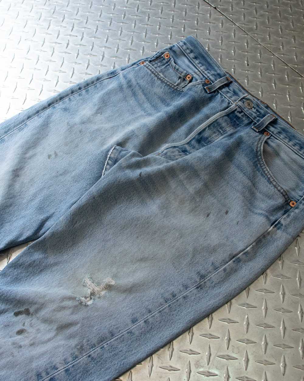 90s Levis 501 - 32 x 30 - image 3