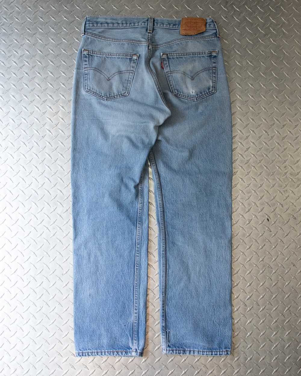 90s Levis 501 - 32 x 30 - image 4