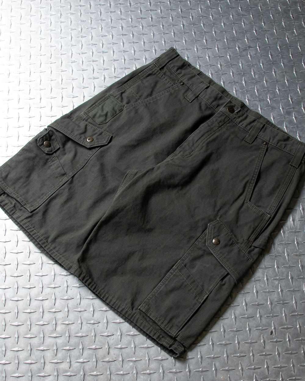 Green Carhartt Cargo Shorts - 34 Waist - image 3