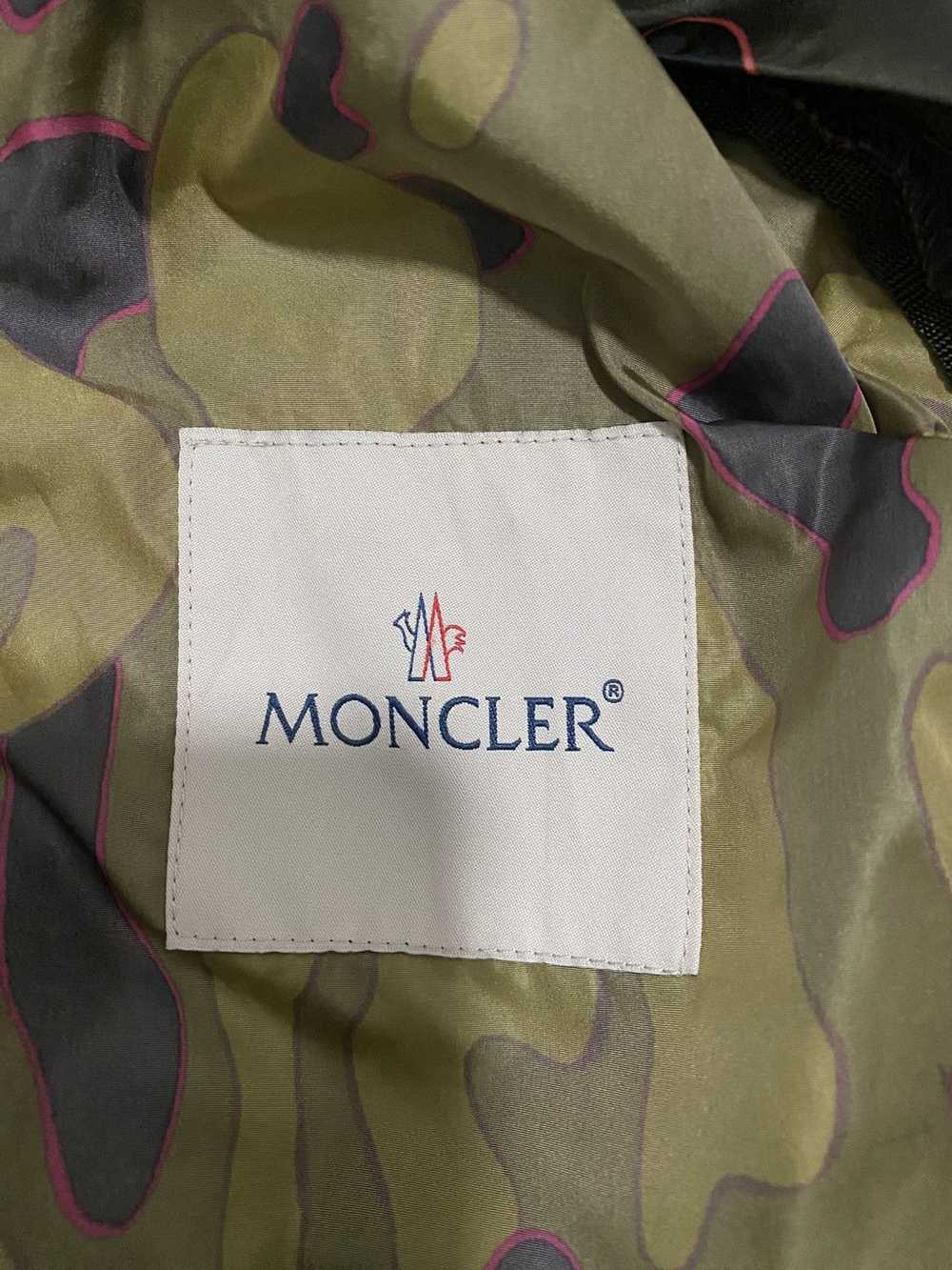 Moncler The camouflage 'Capbreton' lightweight ja… - image 12