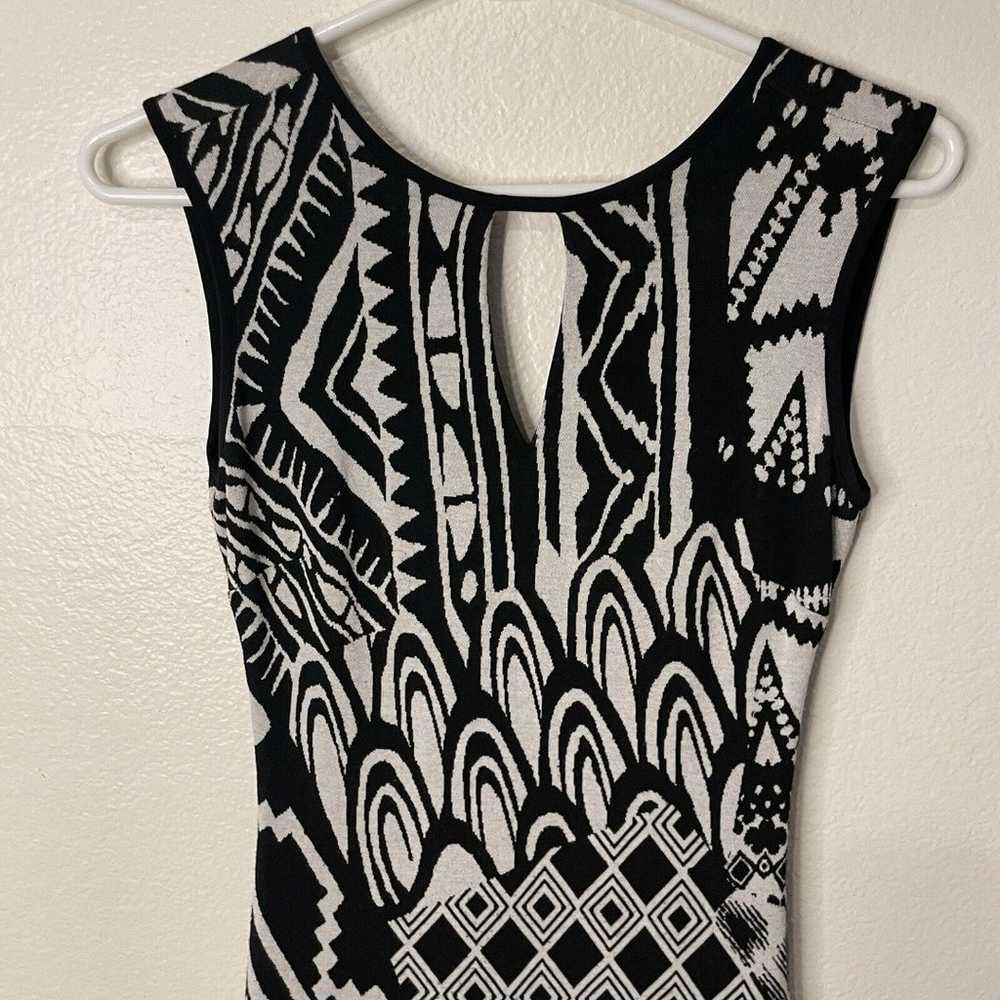 CACHE Sexy Stretch Black & White Jacquard Tribal … - image 5