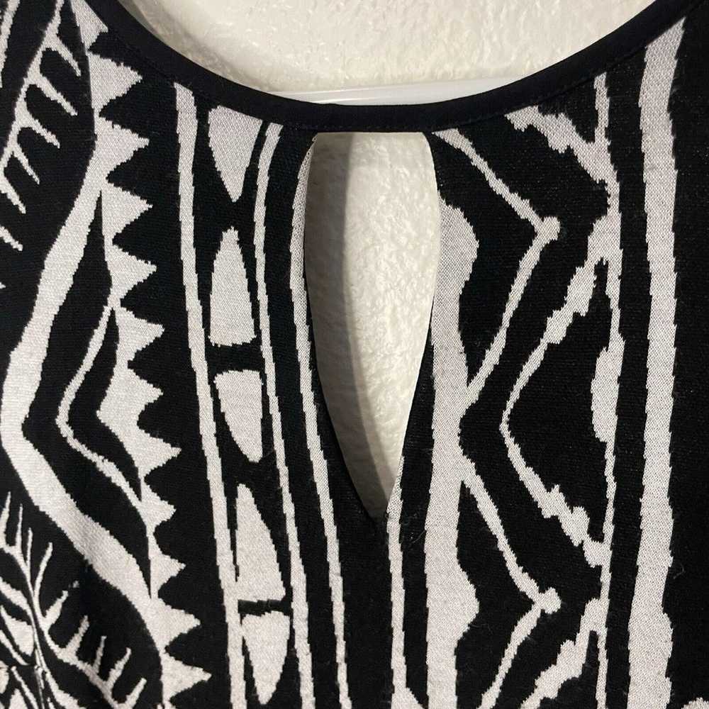 CACHE Sexy Stretch Black & White Jacquard Tribal … - image 6