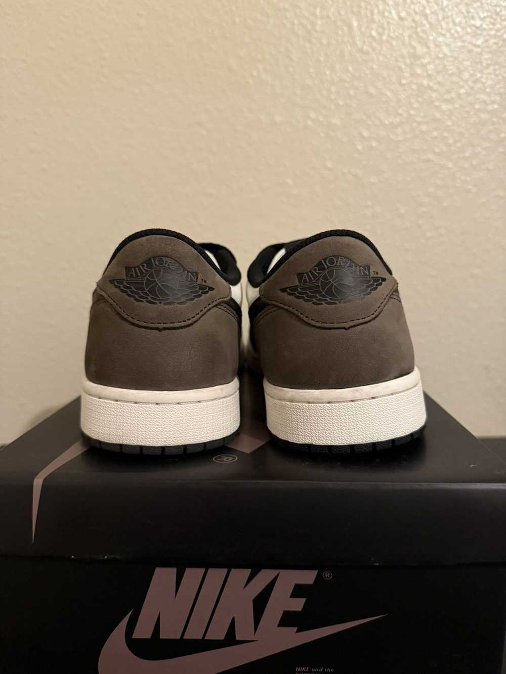 Jordan Brand × Nike Nike Air Jordan 1 Low ‘Mocha’ - image 3