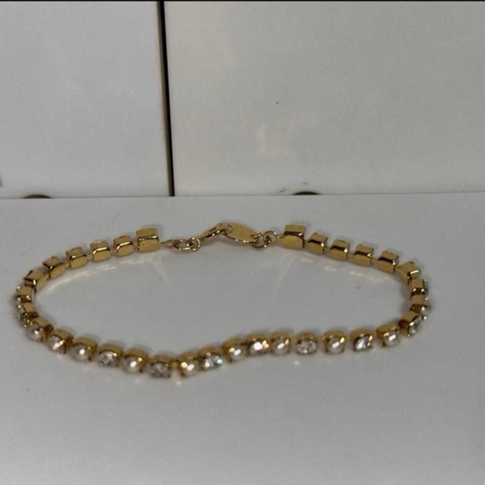 Avon Bracelet 
Faux Pearls Rhinestone  
Gold Tone… - image 6