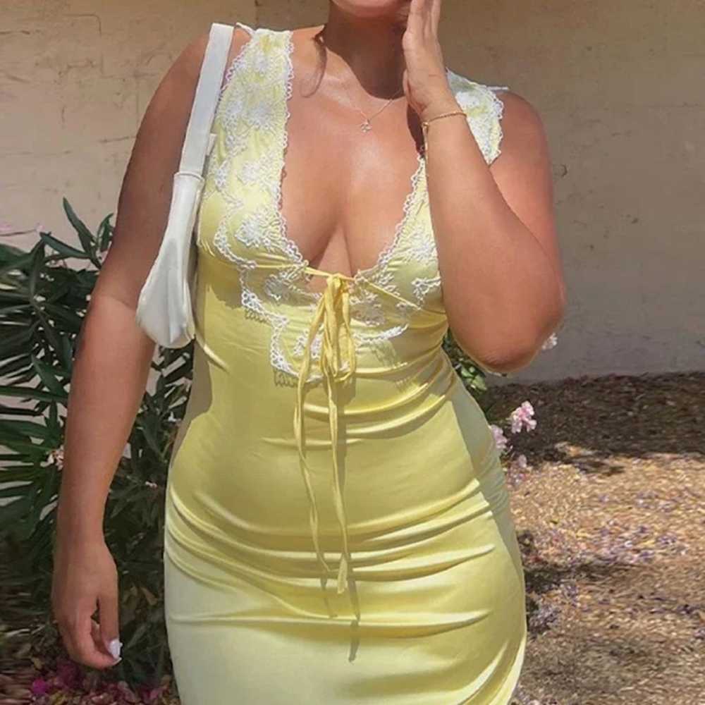 Yellow Dress with Lace - image 3