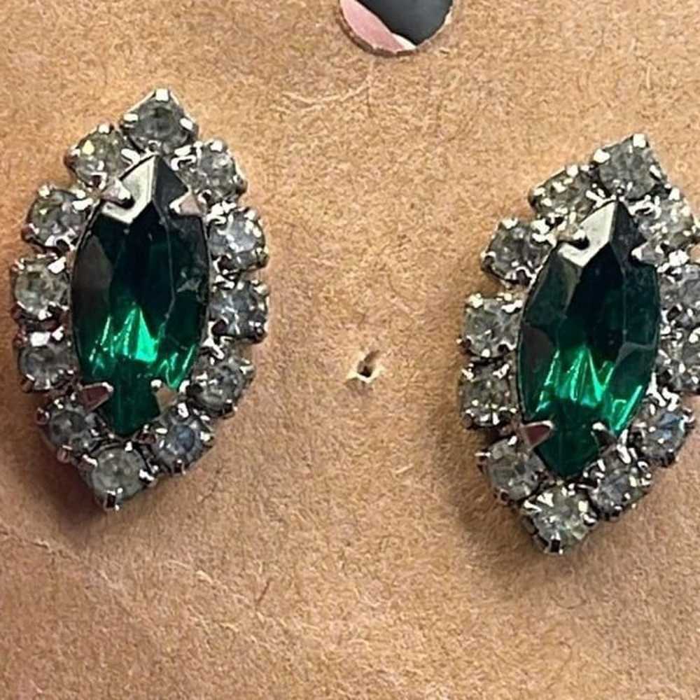 Vintage  Diamond rhinestones green and crystal co… - image 3