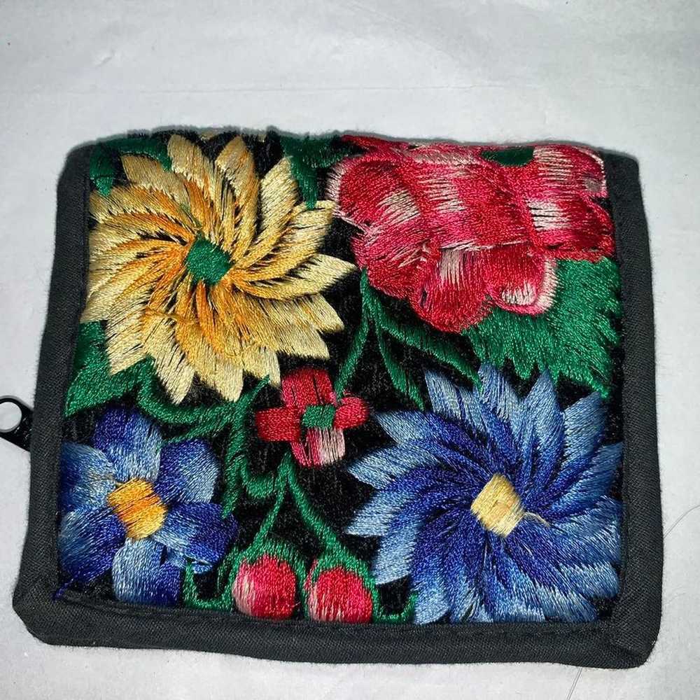 VINTAGE NINETIES NEW EMBROIDERED WALLET - image 1