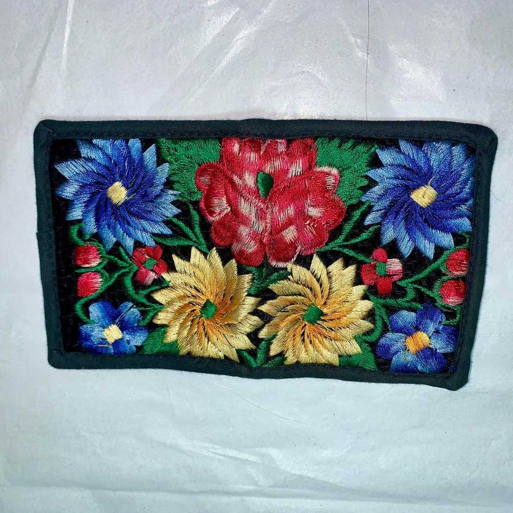 VINTAGE NINETIES NEW EMBROIDERED WALLET - image 2