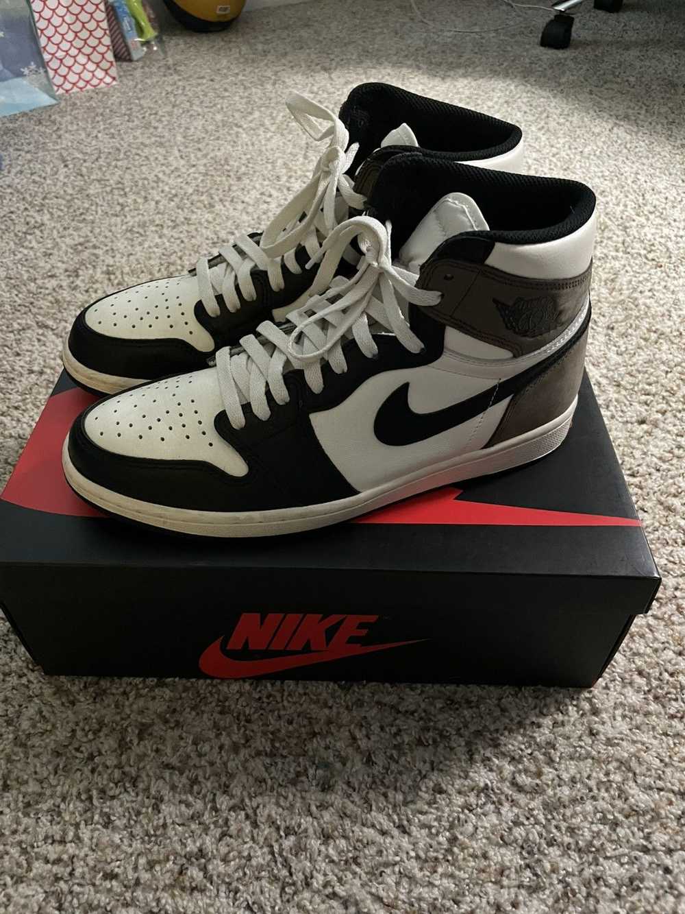 Jordan Brand × Nike Air Jordan 1 Retro High OG Mo… - image 1