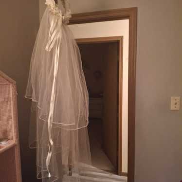 Vintage Beautiful Bridal Veil - image 1