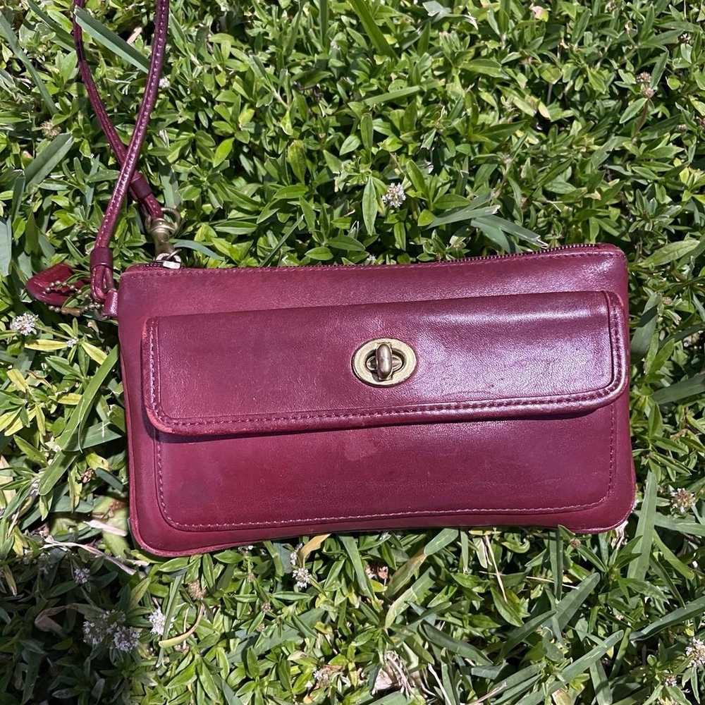 vintage Coach turnlock wristlet clutch - image 4