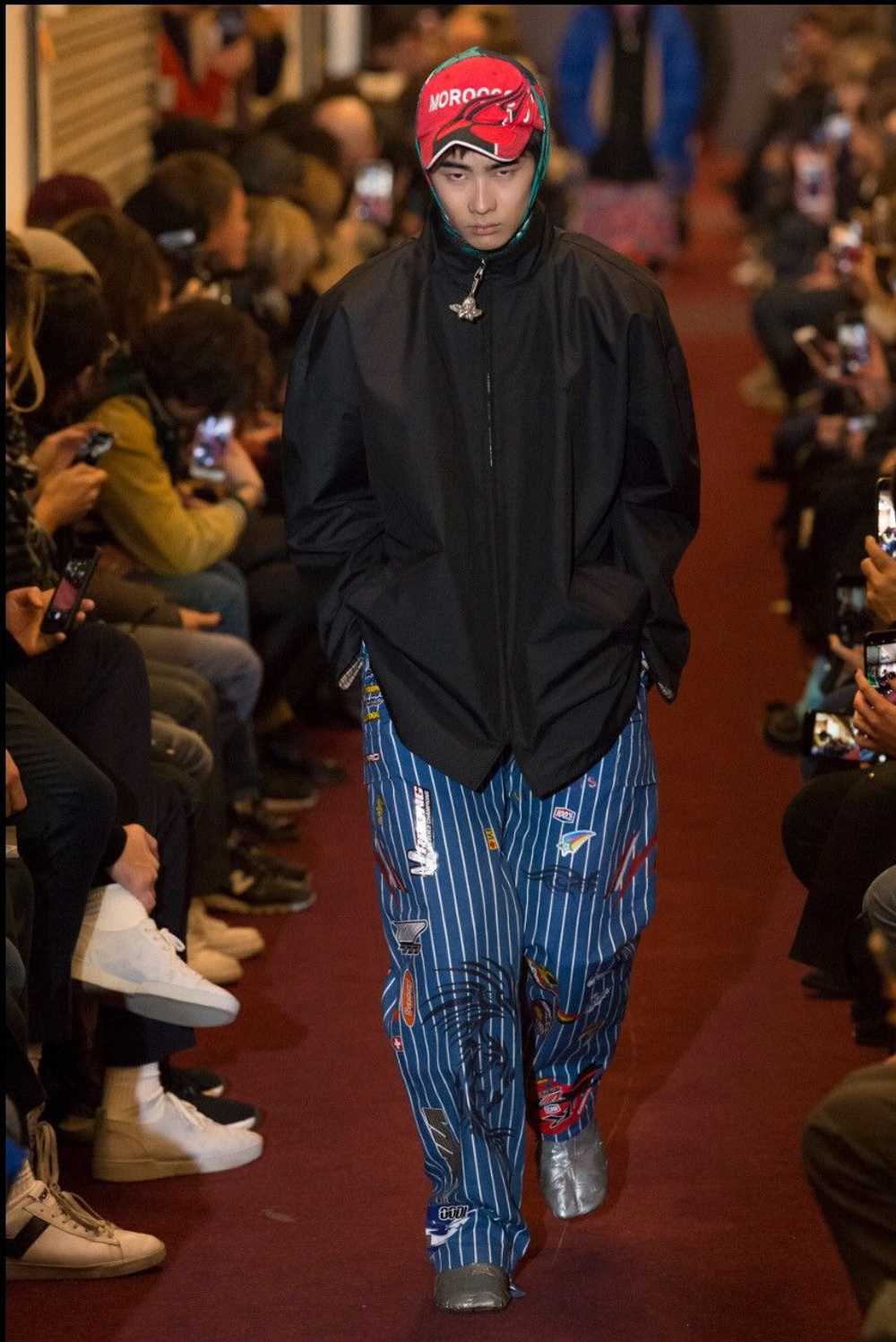 Vetements Vetements AW18 Angel Windbreaker Jacket - image 1