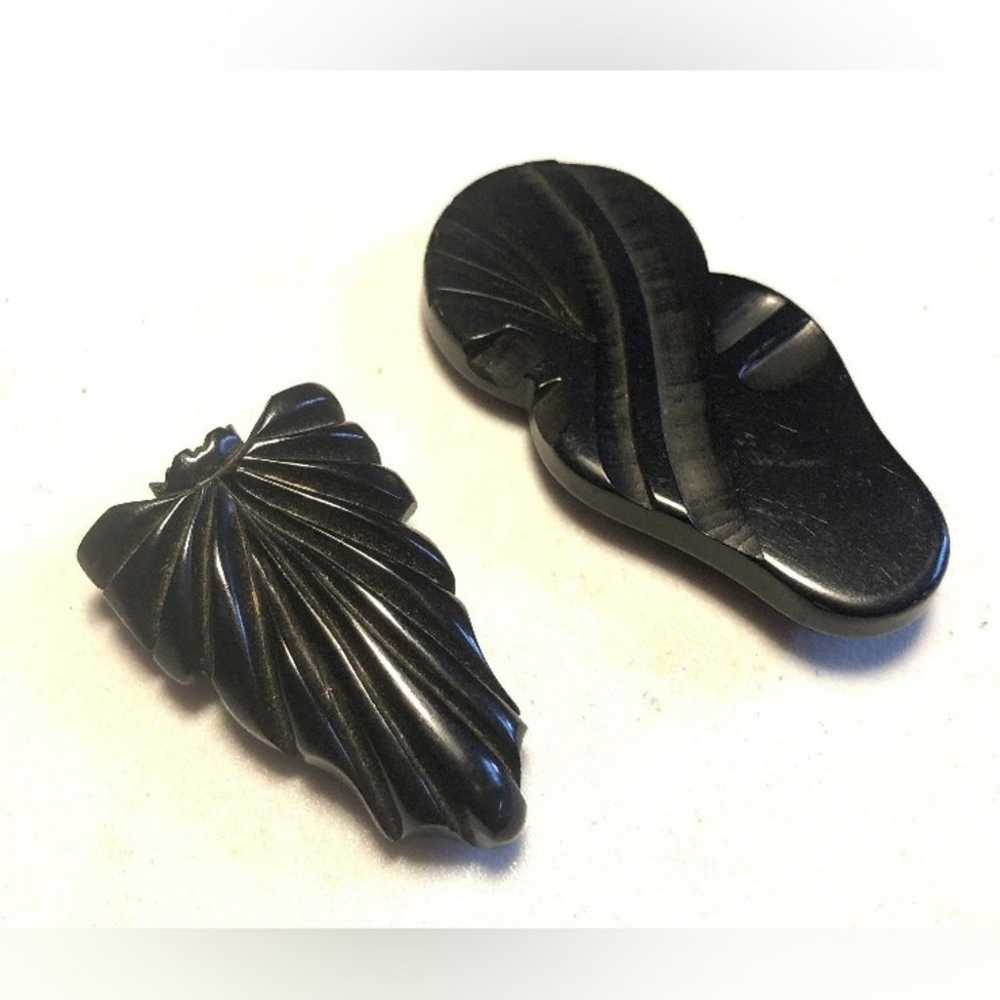 Vintage Lot of 4 1940s BAKELITE Dress Clips Peanu… - image 7