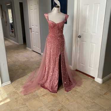 New Women size 8 Prom Dress