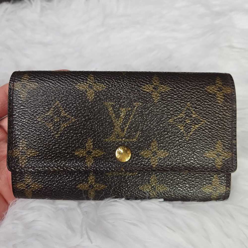 Authentic LV Vintage Wallet - image 2