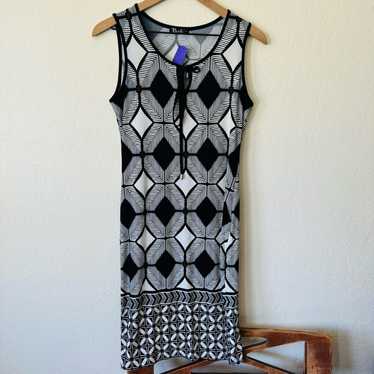 Bali | black and white dress