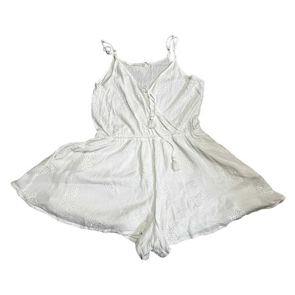 Love Stitch White Eyelet Cut Out Shorts Romper Sz… - image 11