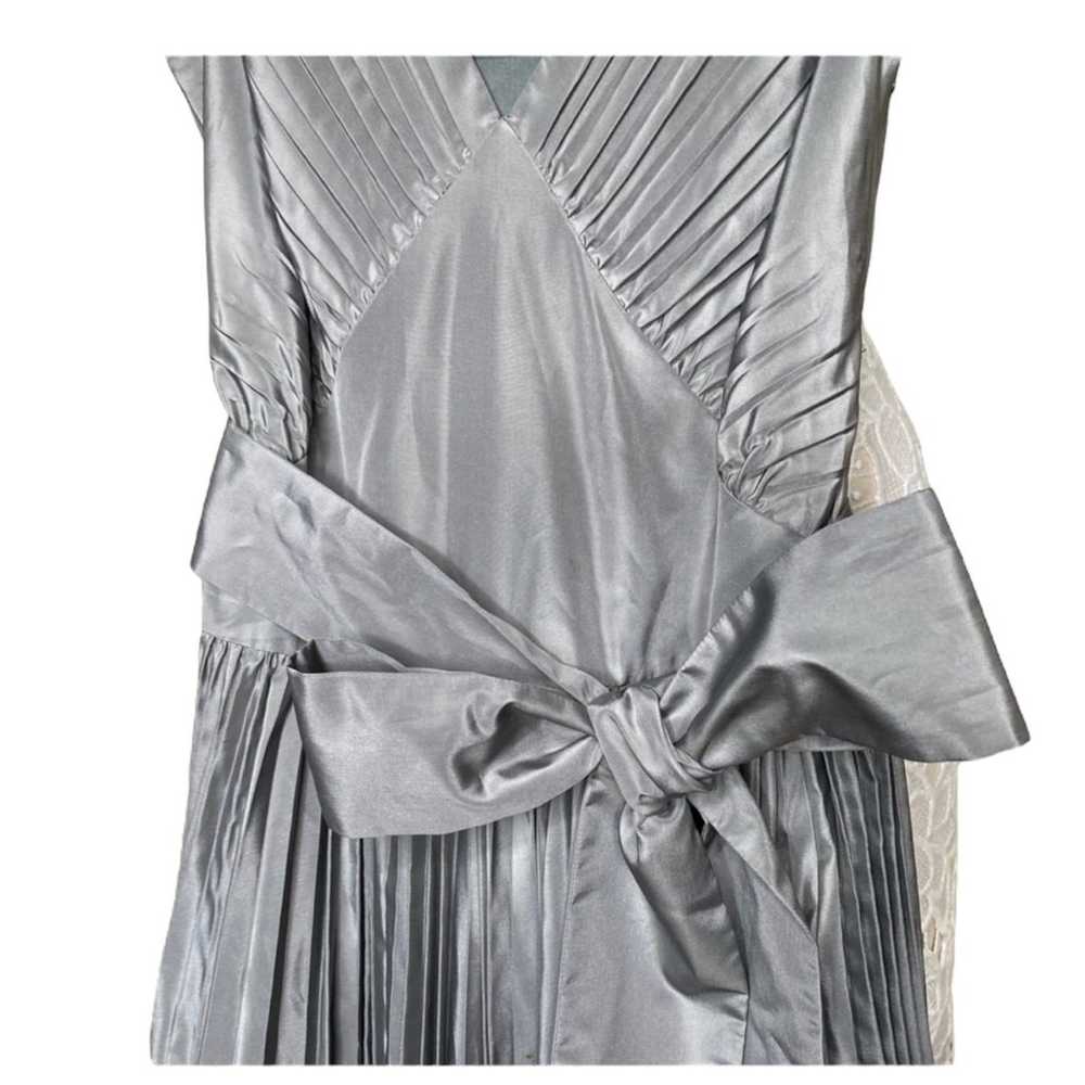 Banana republic Grey Silk Taffeta sleeveless plea… - image 10