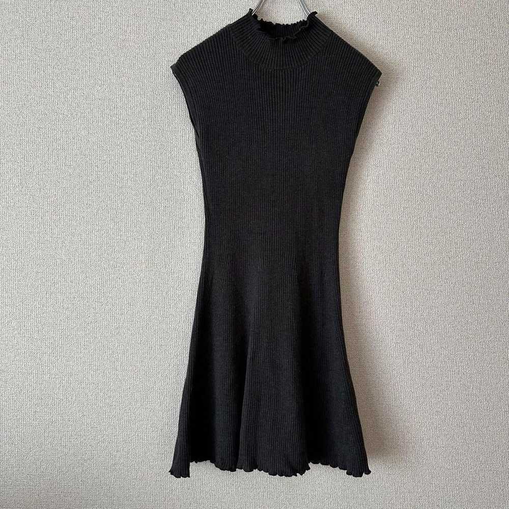 One-piece gray sleeveless frill knit lightweight … - image 2