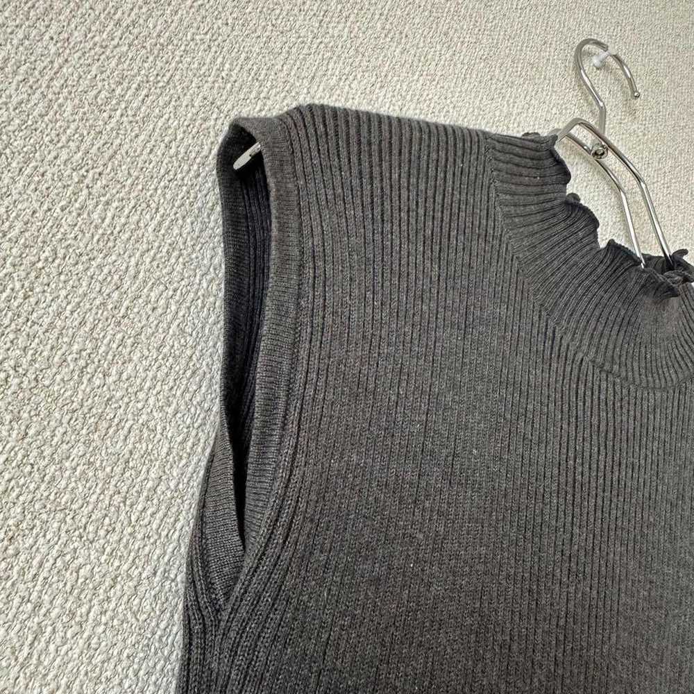 One-piece gray sleeveless frill knit lightweight … - image 4