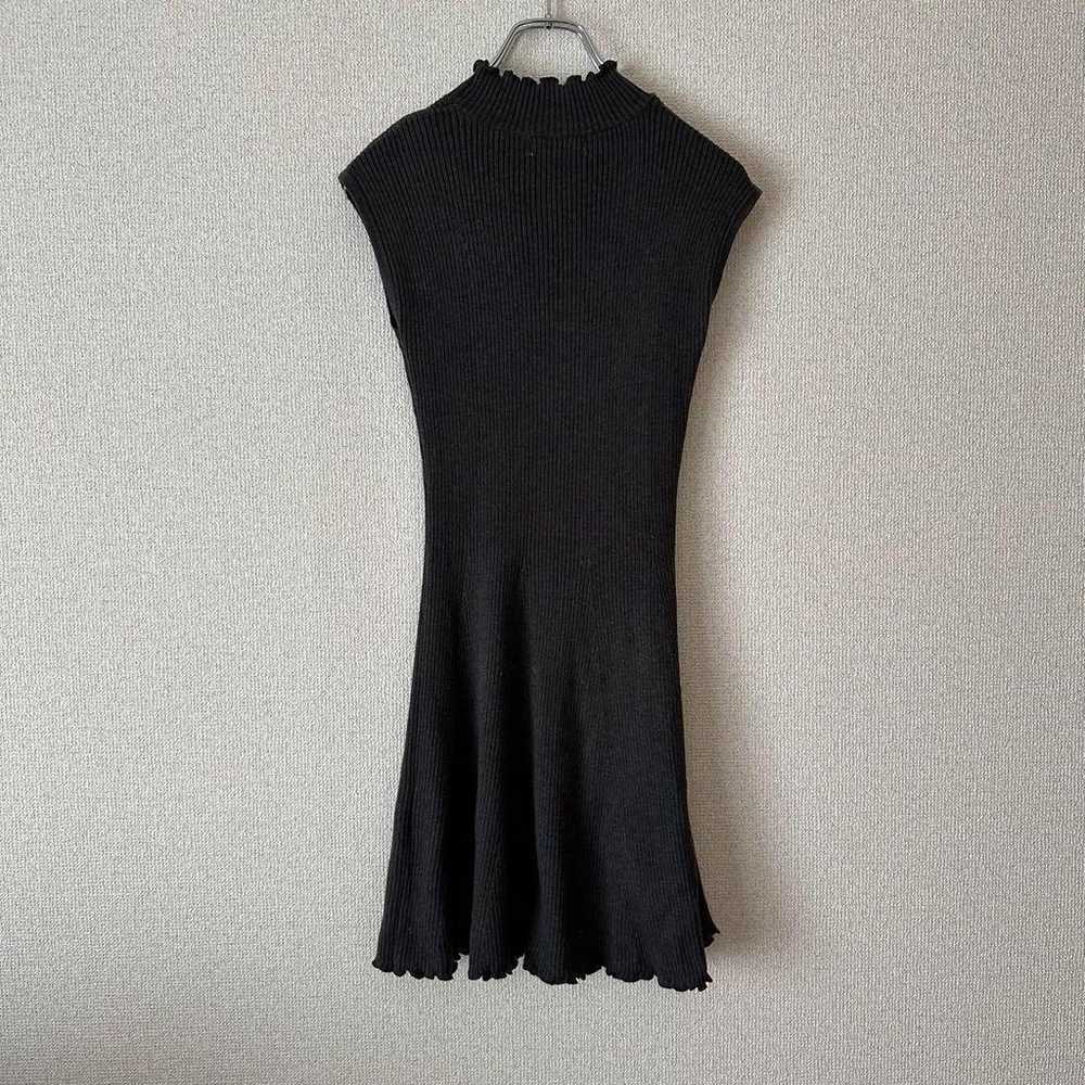 One-piece gray sleeveless frill knit lightweight … - image 8