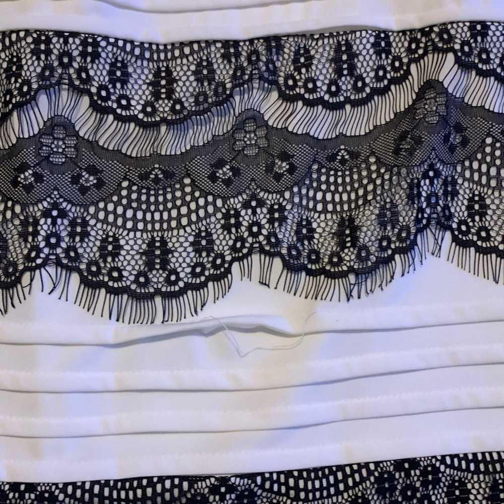 Melrose Black Lace and White Dress - image 6