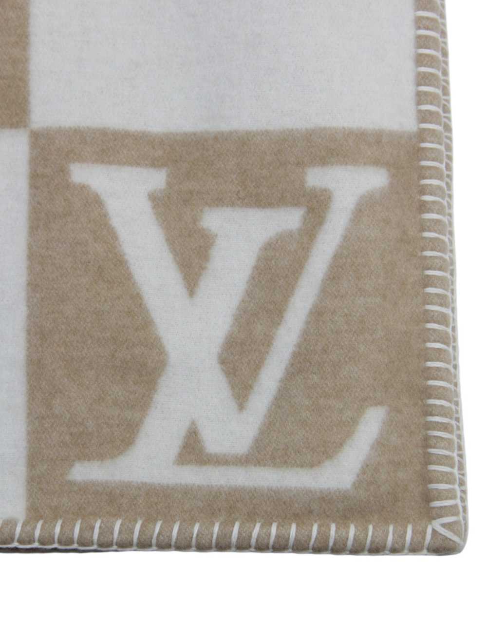 Louis Vuitton Beige Checkmate Throw Blanket - image 3