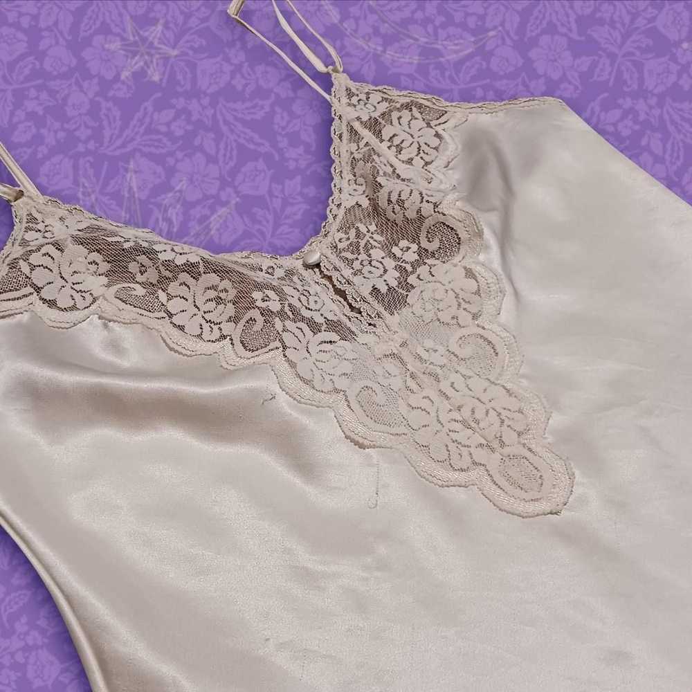 Vintage Off White Satin Mini Lace V-Neck Slip Dre… - image 3