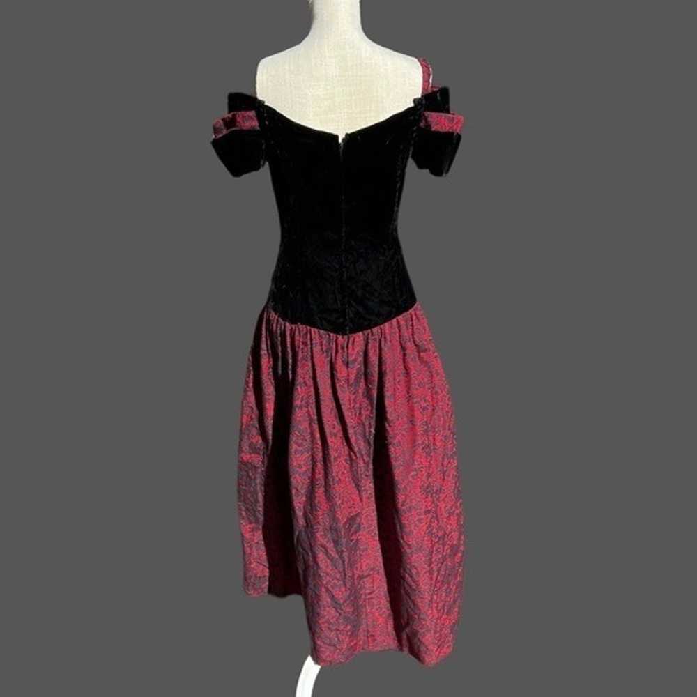 VINTAGE Velvet Taffeta Off Shoulder Fit & Flare I… - image 7