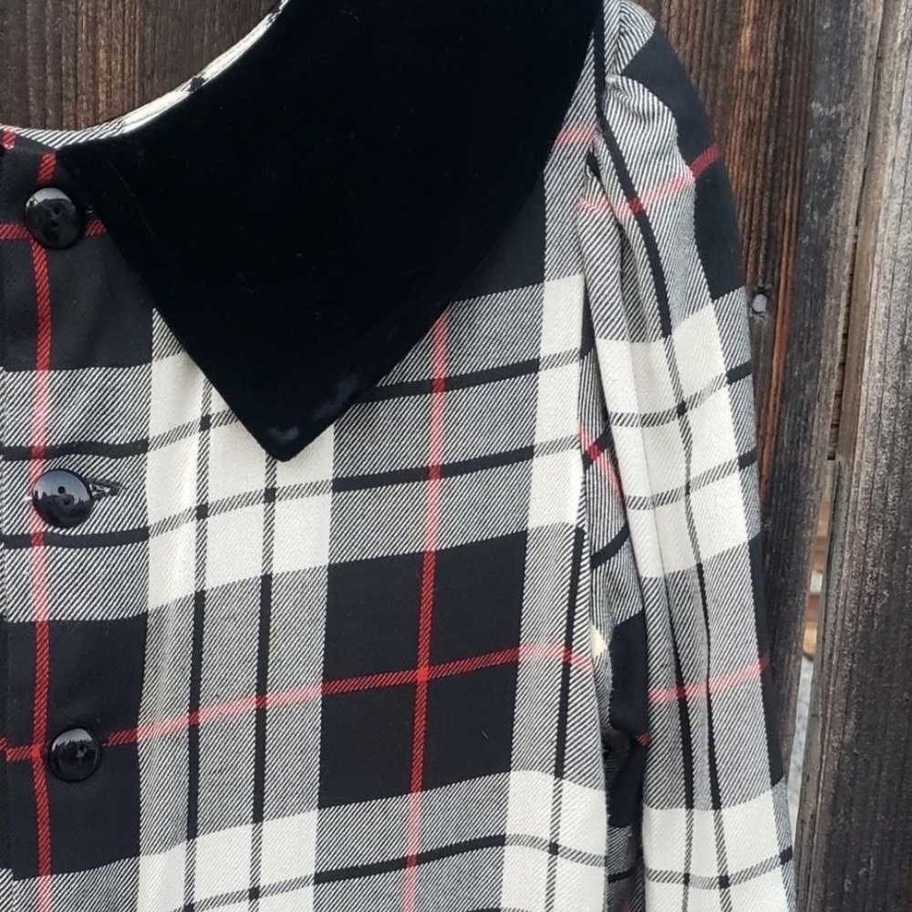 Vintage 1960s Lanz plaid dress with velvet collar - image 6