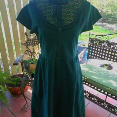 FOREST GREEN WOMEN'S A-LINE VINTAGE DRES