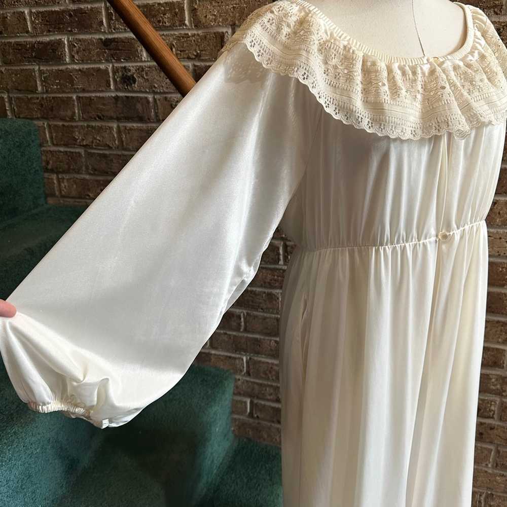 VTG 70s 80s Retro Cream White Satin Lace Trim Rom… - image 4