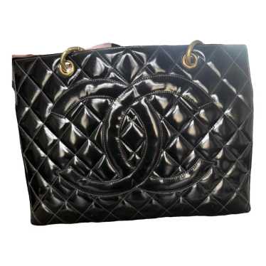 Chanel Patent leather handbag