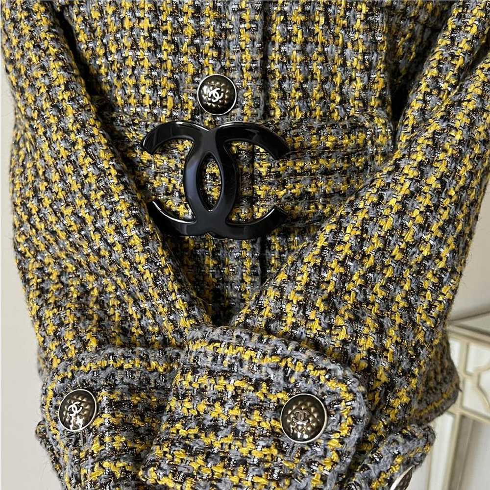 Chanel Tweed jacket - image 10