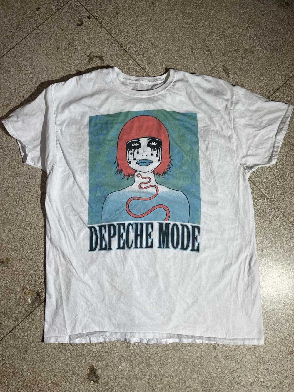 Designer Depeche Mode PreOwned XL band tshirt - image 2